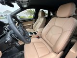 Used 2025 Porsche Macan image 5