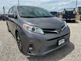 Used 2020 Toyota Sienna XLE image 2