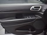 Used 2020 Jeep Grand Cherokee Laredo image 3
