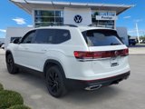 New 2025 Volkswagen Atlas SE image 3