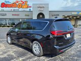 New 2026 Chrysler Pacifica Select image 4