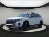 New 2025 Volkswagen Atlas Peak Edition SE image 3