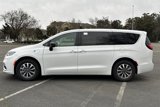 New 2025 Chrysler Pacifica Select w/ Uconnect Theater Family Group image 6