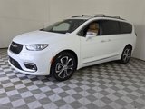 Certified 2022 Chrysler Pacifica Pinnacle image 4
