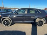 New 2025 Volkswagen Atlas Cross Sport SEL R-Line image 2