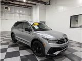 Used 2022 Volkswagen Tiguan SE R-Line image 2