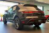 Certified 2024 Porsche Macan image 3