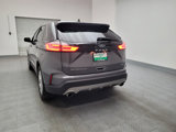 Used 2021 Ford Edge Titanium image 6