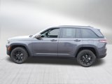 Used 2024 Jeep Grand Cherokee Altitude image 4