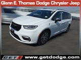 New 2025 Chrysler Pacifica Pinnacle image 3