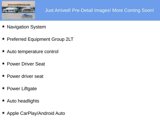 Used 2025 Chevrolet Traverse LT image 2