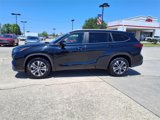 Used 2023 Toyota Highlander XLE image 2