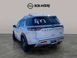 New 2025 Nissan Pathfinder Platinum image 3