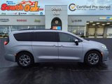 Certified 2023 Chrysler Pacifica Limited image 2