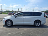 New 2025 Chrysler Pacifica Select image 4