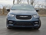 New 2025 Chrysler Pacifica Select image 2