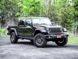 New 2025 Jeep Gladiator Mojave image 2
