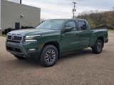New 2025 Nissan Frontier SL image 2