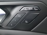Used 2025 BMW X7 xDrive40i w/ Premium Package image 5