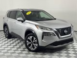 Used 2022 Nissan Rogue SV image 2