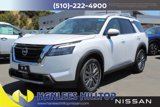 New 2025 Nissan Pathfinder SL w/ SL Premium Package image 2