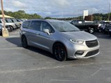 Used 2021 Chrysler Pacifica Touring w/ S Appearance Package image 4