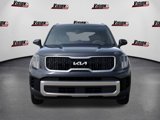 New 2025 Kia Telluride EX w/ EX Captain's Chair Package image 2