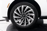 Used 2025 Lincoln Navigator Black Label image 3