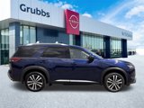 New 2025 Nissan Pathfinder Platinum image 2