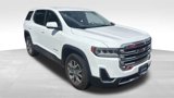 Used 2023 GMC Acadia SLE image 1