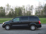 Used 2015 Chrysler Town & Country Touring image 5