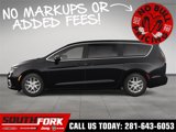 New 2025 Chrysler Pacifica Select image 3