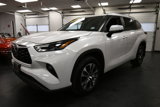 Certified 2024 Toyota Highlander XLE image 3
