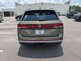 New 2025 Volkswagen Atlas Peak Edition SE image 4