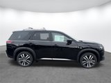 New 2025 Nissan Pathfinder Platinum image 3