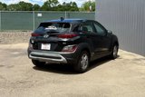 Used 2022 Hyundai Kona SE image 3