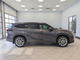 New 2025 Toyota Highlander Limited image 2