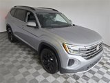 New 2025 Volkswagen Atlas SE image 2