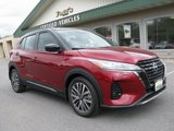 Used 2023 Nissan Kicks SR image 2