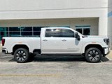 New 2025 GMC Sierra 2500 Denali w/ Denali Reserve Package image 3