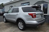 Used 2018 Ford Explorer XLT image 3