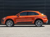 Certified 2025 Porsche Macan image 2