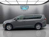 Used 2022 Chrysler Pacifica Touring-L image 5