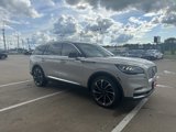 Used 2023 Lincoln Aviator Reserve w/ Equipment Group 201A image 2