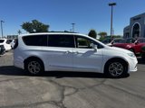 Used 2022 Chrysler Pacifica Limited image 5