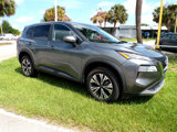 Used 2023 Nissan Rogue SV image 2
