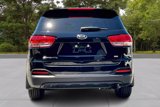 Used 2017 Kia Sorento LX w/ LX Convenience Package image 4