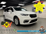 Used 2022 Chrysler Pacifica Touring-L image 2