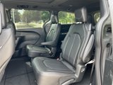 New 2025 Chrysler Pacifica Select image 4