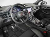 Certified 2025 Porsche Macan image 4
